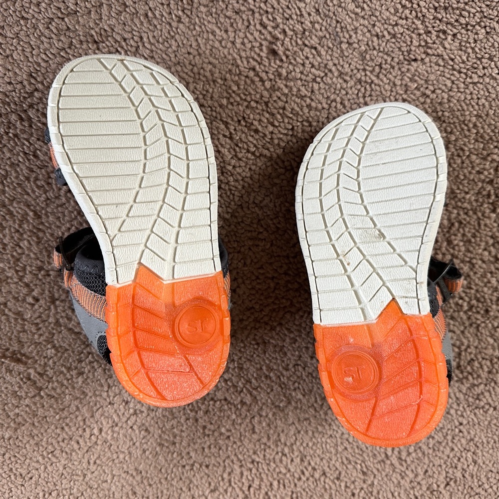 New/Stride rite - Picture 3 of 5